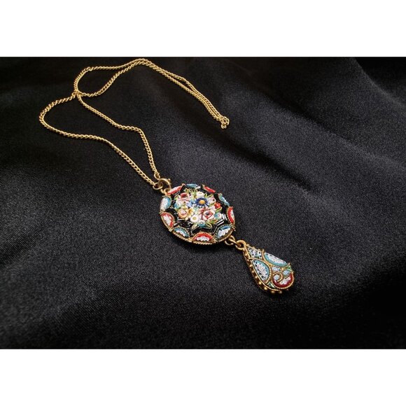 Vintage ItalianSigned 1940s Gold Tone Micromosaic Pendant Necklace - Picture 3 of 6